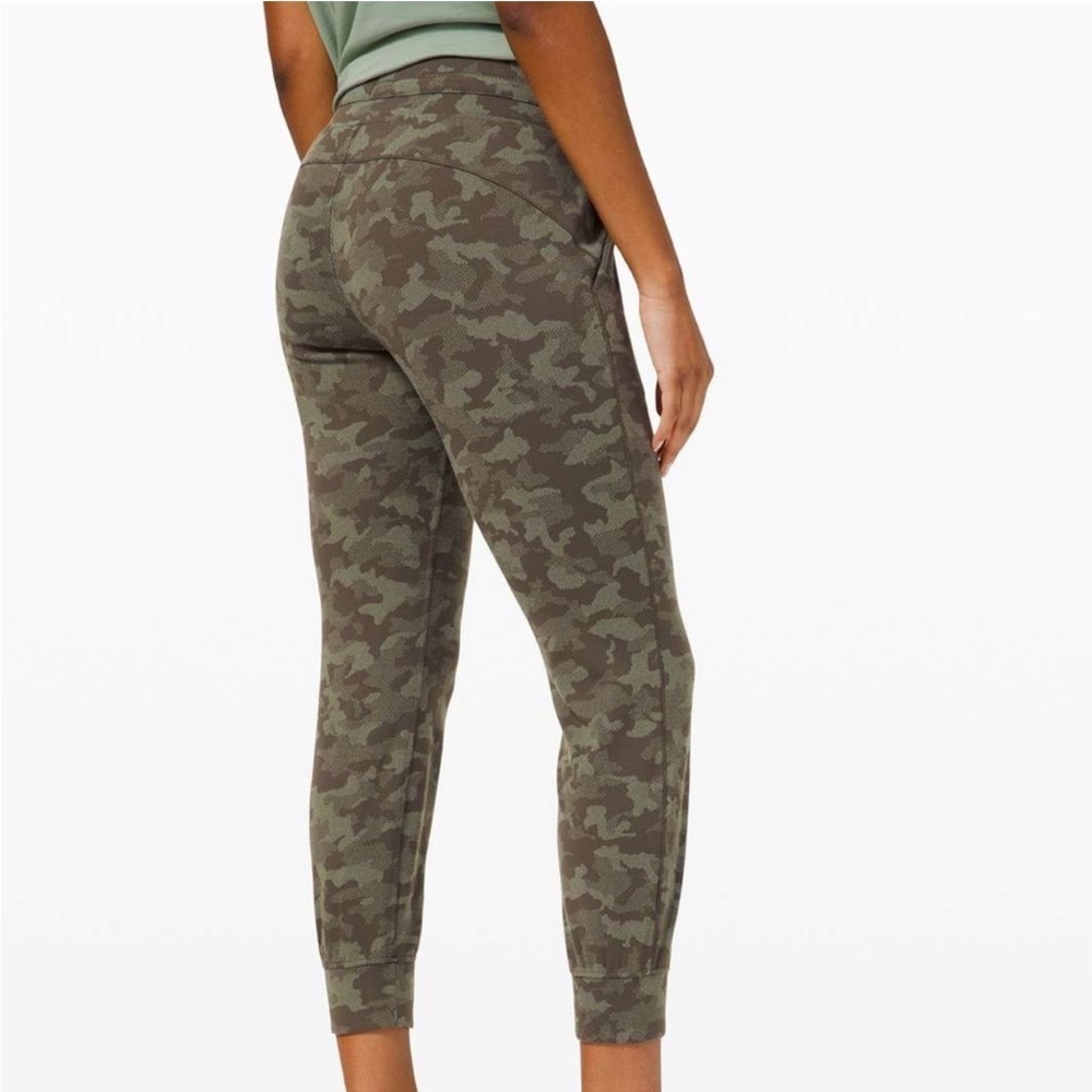 Lululemon Ready to Rulu Joggers Green Camo 0